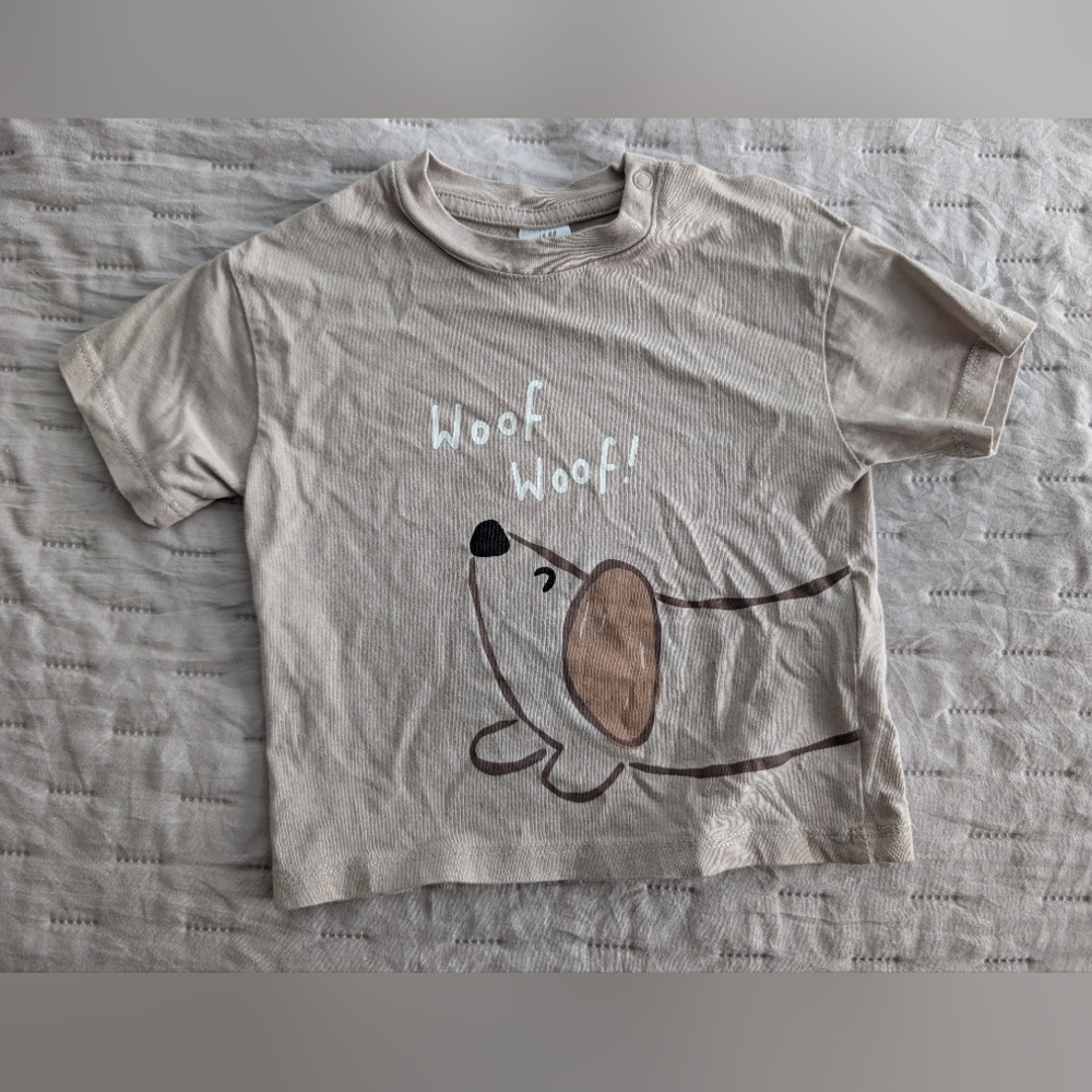 H&M Beige Dog Graphic Tee